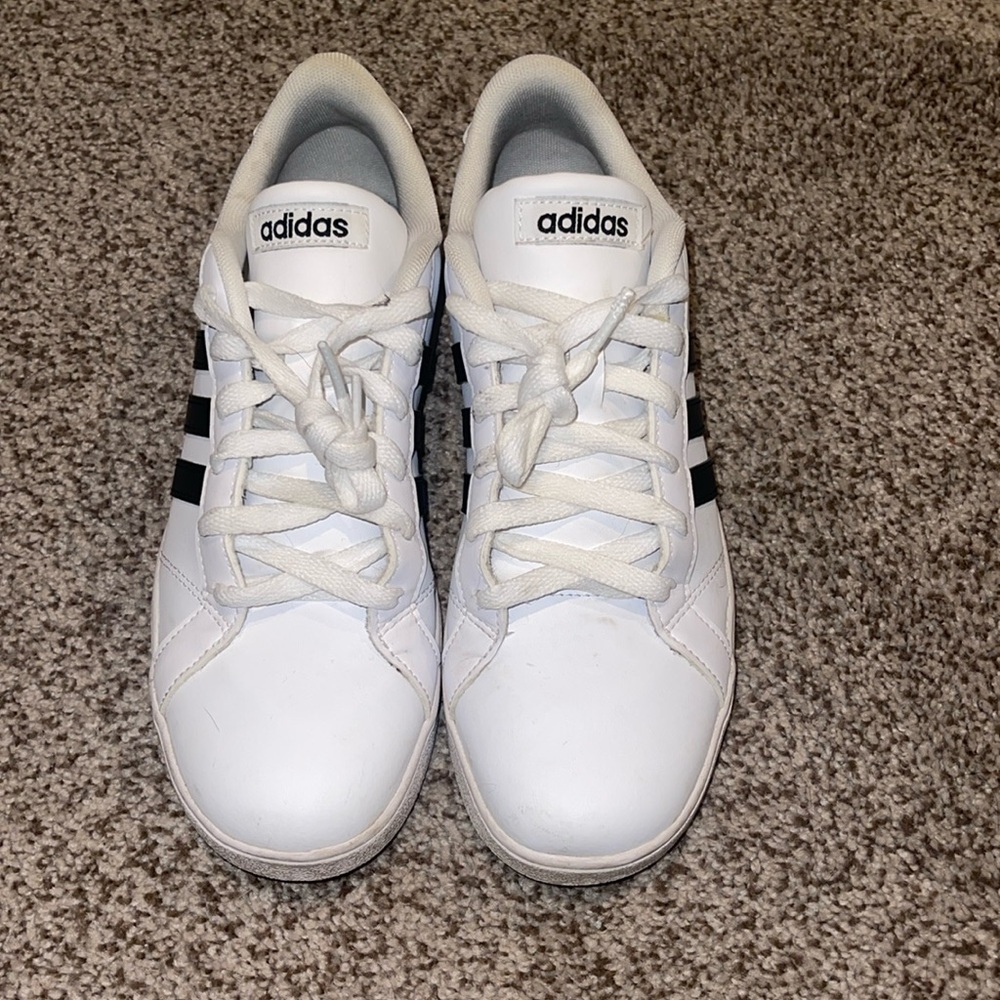 Adidas Grand Court Sneakers